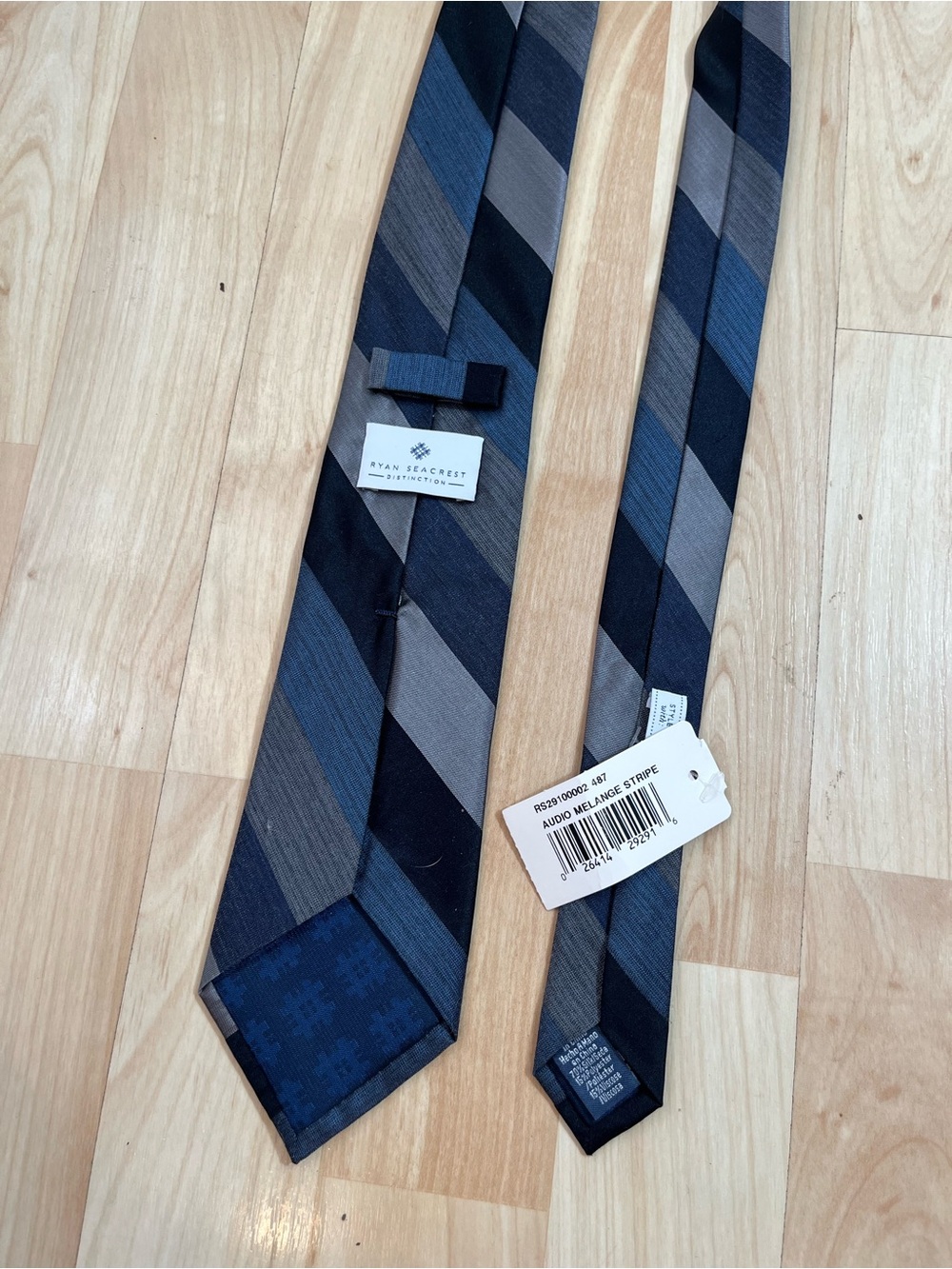 Ryan Seacrest Silk Tie Grey New With Tags